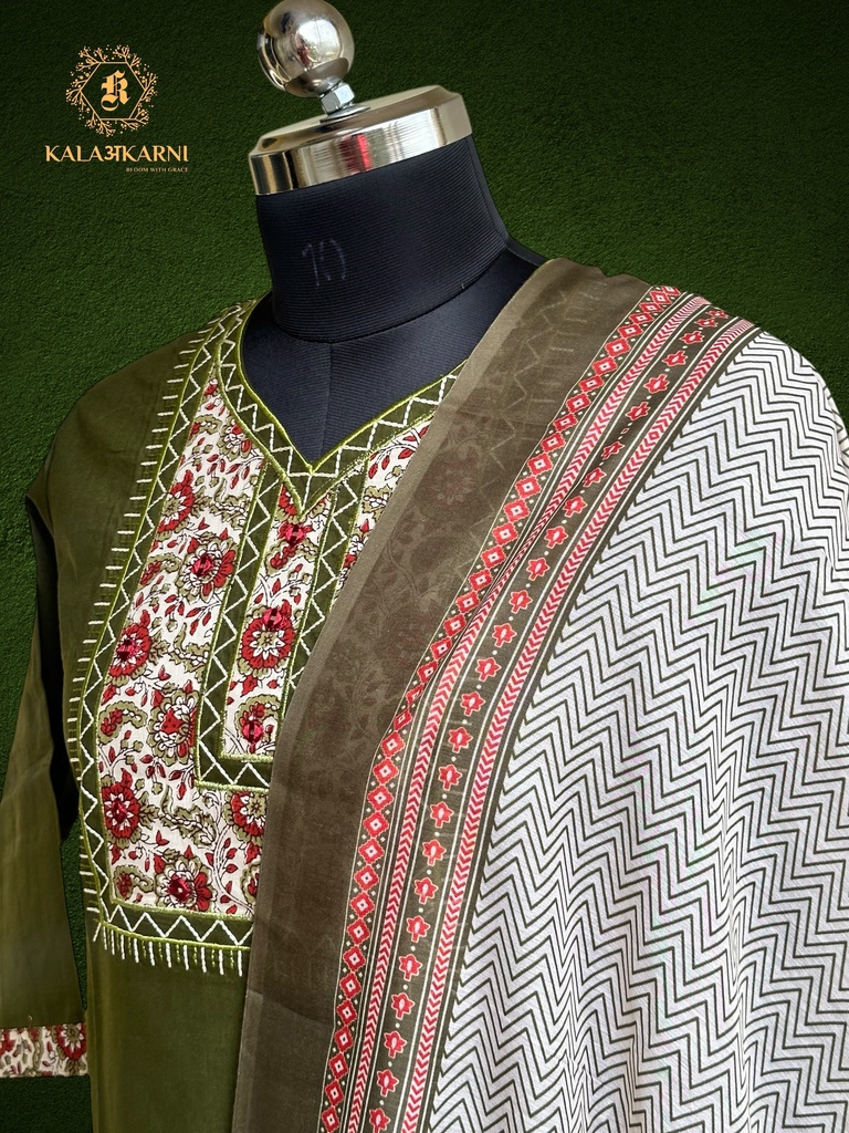Hand Embroidery V-Neck | Pure Organza Silk | Suit set with Pants | Ivory